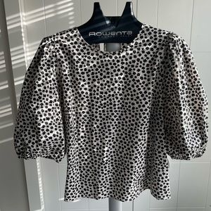 H&M puffed short sleeve floral blouse. Cotton size XXL.